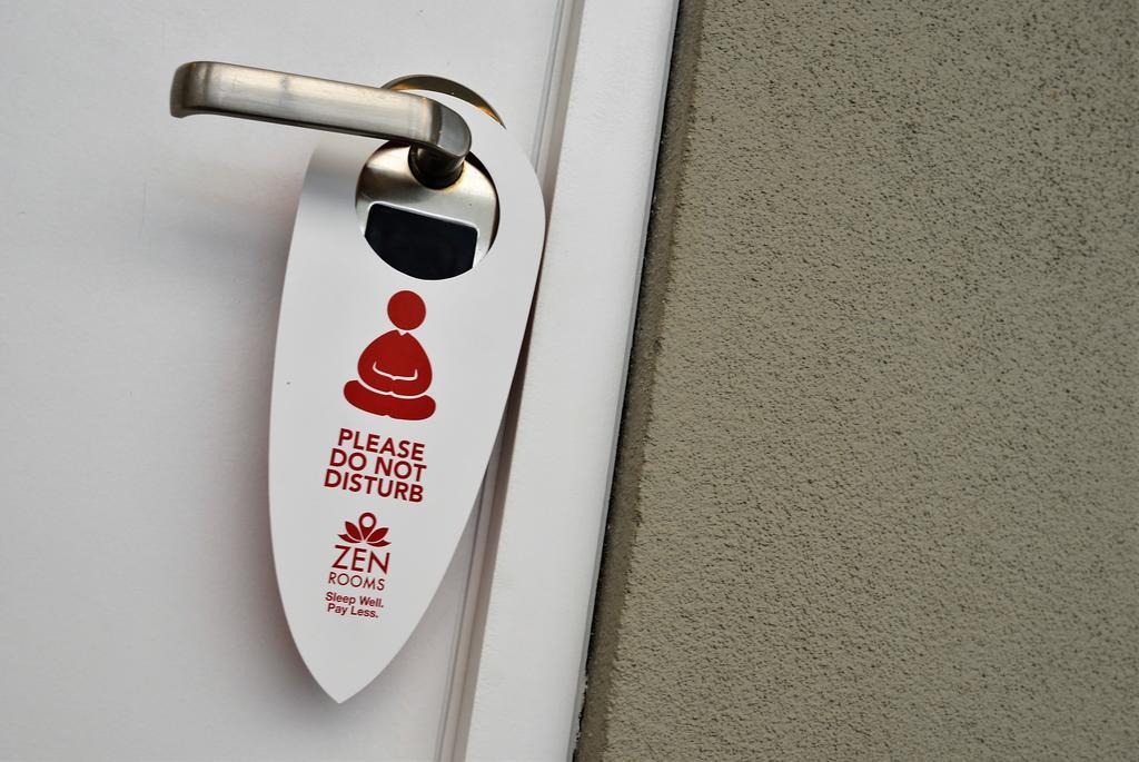Zen Rooms Pasay Airport Road Paranaque City Zewnętrze zdjęcie